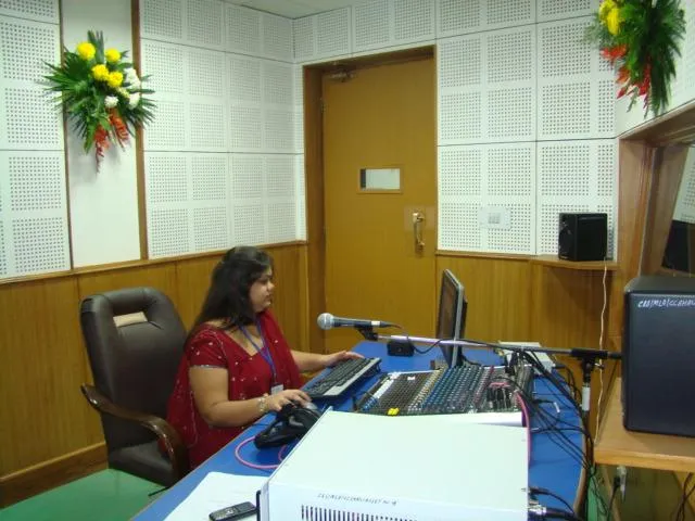 After the Newsroom Closed, the Radio Stayed On: How Volunteer Broadcasters Became the Last Reporters in Town