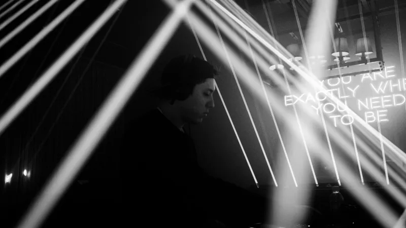 Between the Song and the Silence: When a DJ Realized the Request Line Was a Cry for Help